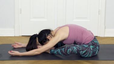 Yoga Video Tutorial: 3 Asanas vor dem Schlafengehen