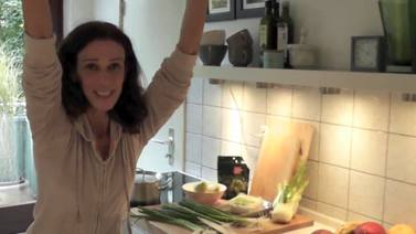 Yoga Video Kleine Yogapause in der Küche