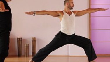 Yoga Video Kraft Vinyasa Flow (nicht nur) für Männer