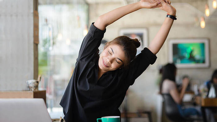 Die 10 besten Yoga-Übungen fürs Büro